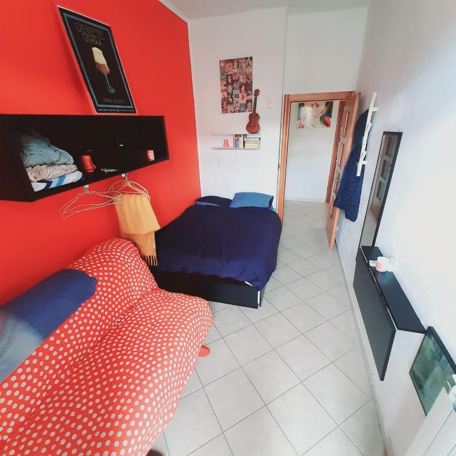 Cozy Room Stanza Close City Center In A Family House Stanza In Appartamento Condiviso Noi Viviamo In Casa Stanza In Affitto Turin Exteriör bild