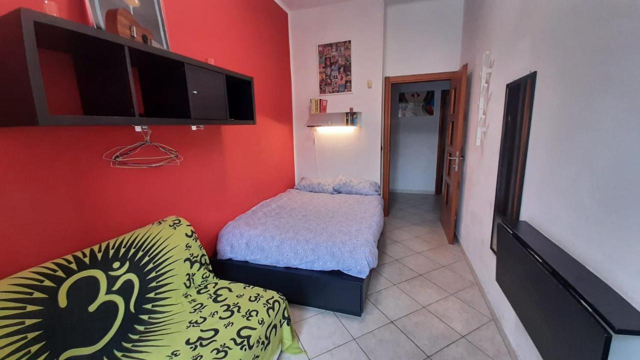 Cozy Room Stanza Close City Center In A Family House Stanza In Appartamento Condiviso Noi Viviamo In Casa Stanza In Affitto Turin Exteriör bild