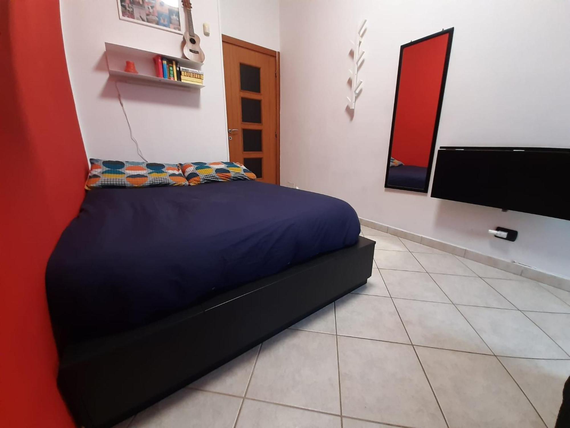 Cozy Room Stanza Close City Center In A Family House Stanza In Appartamento Condiviso Noi Viviamo In Casa Stanza In Affitto Turin Rum bild