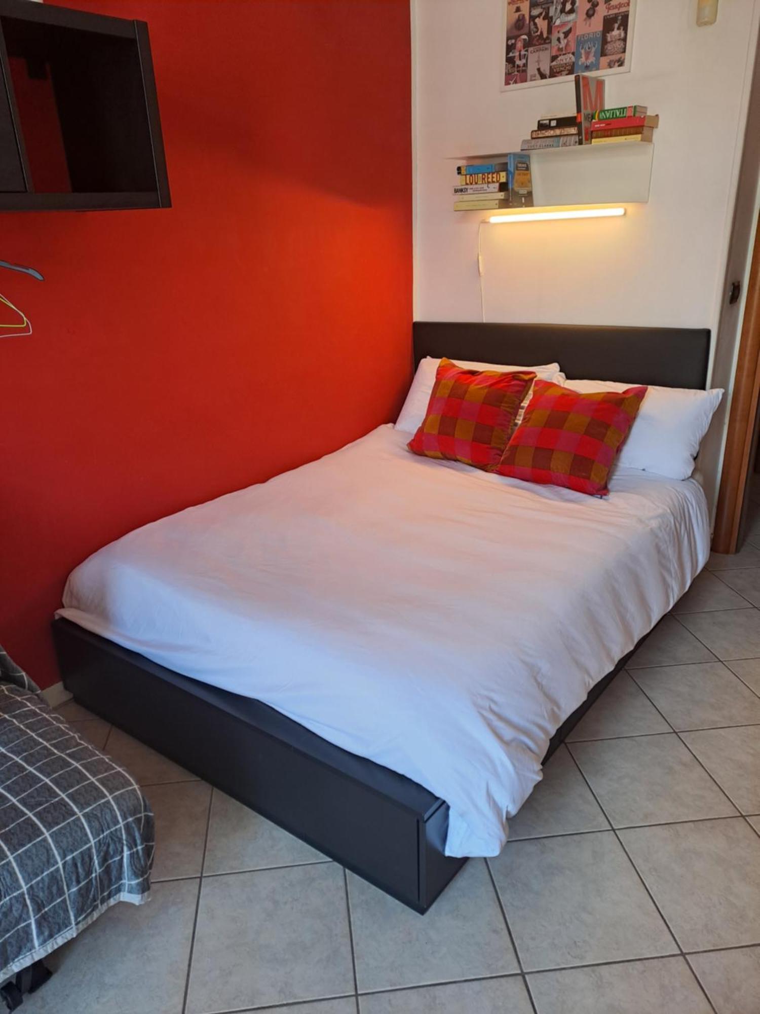 Cozy Room Stanza Close City Center In A Family House Stanza In Appartamento Condiviso Noi Viviamo In Casa Stanza In Affitto Turin Exteriör bild