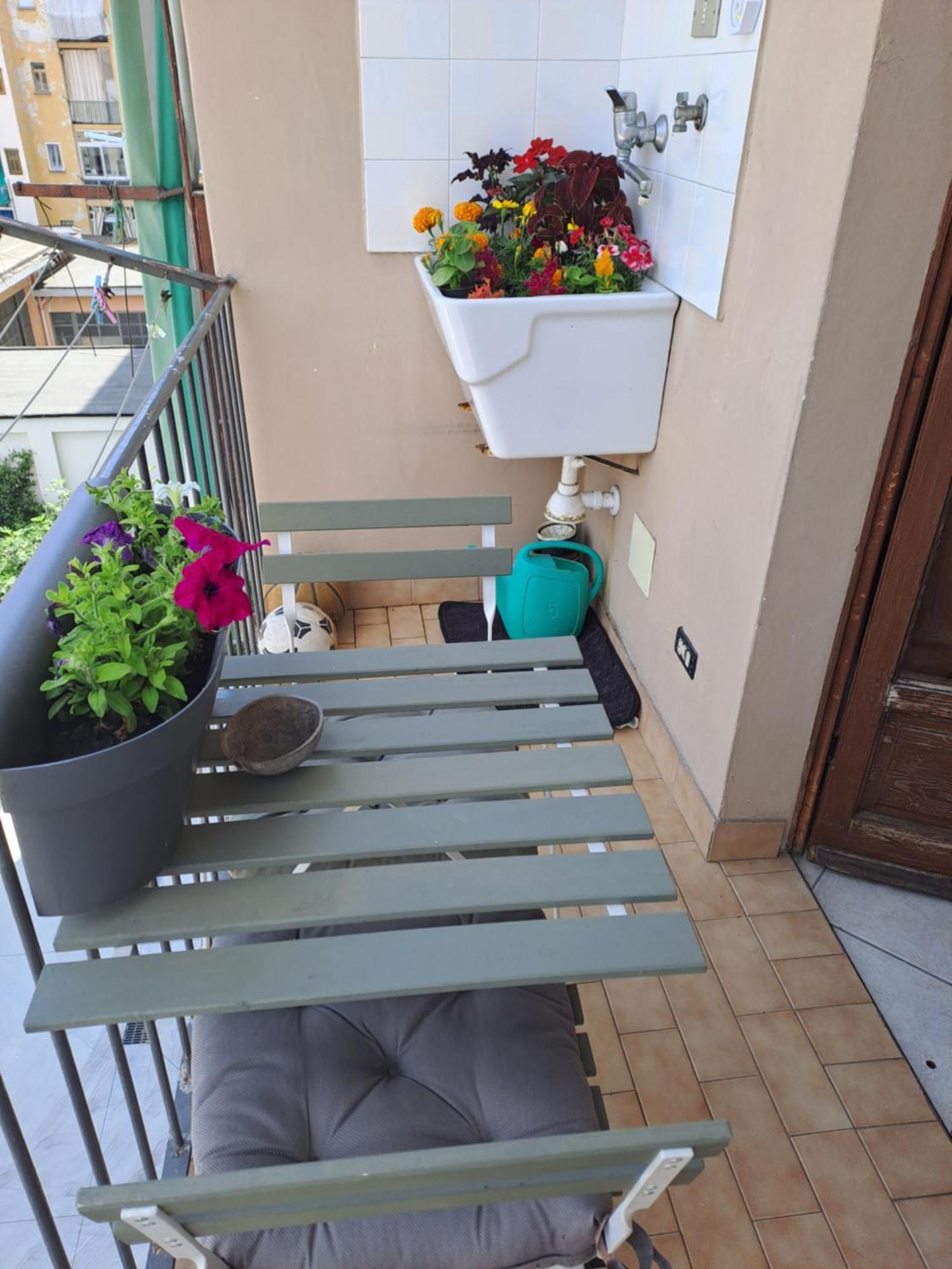 Cozy Room Stanza Close City Center In A Family House Stanza In Appartamento Condiviso Noi Viviamo In Casa Stanza In Affitto Turin Exteriör bild